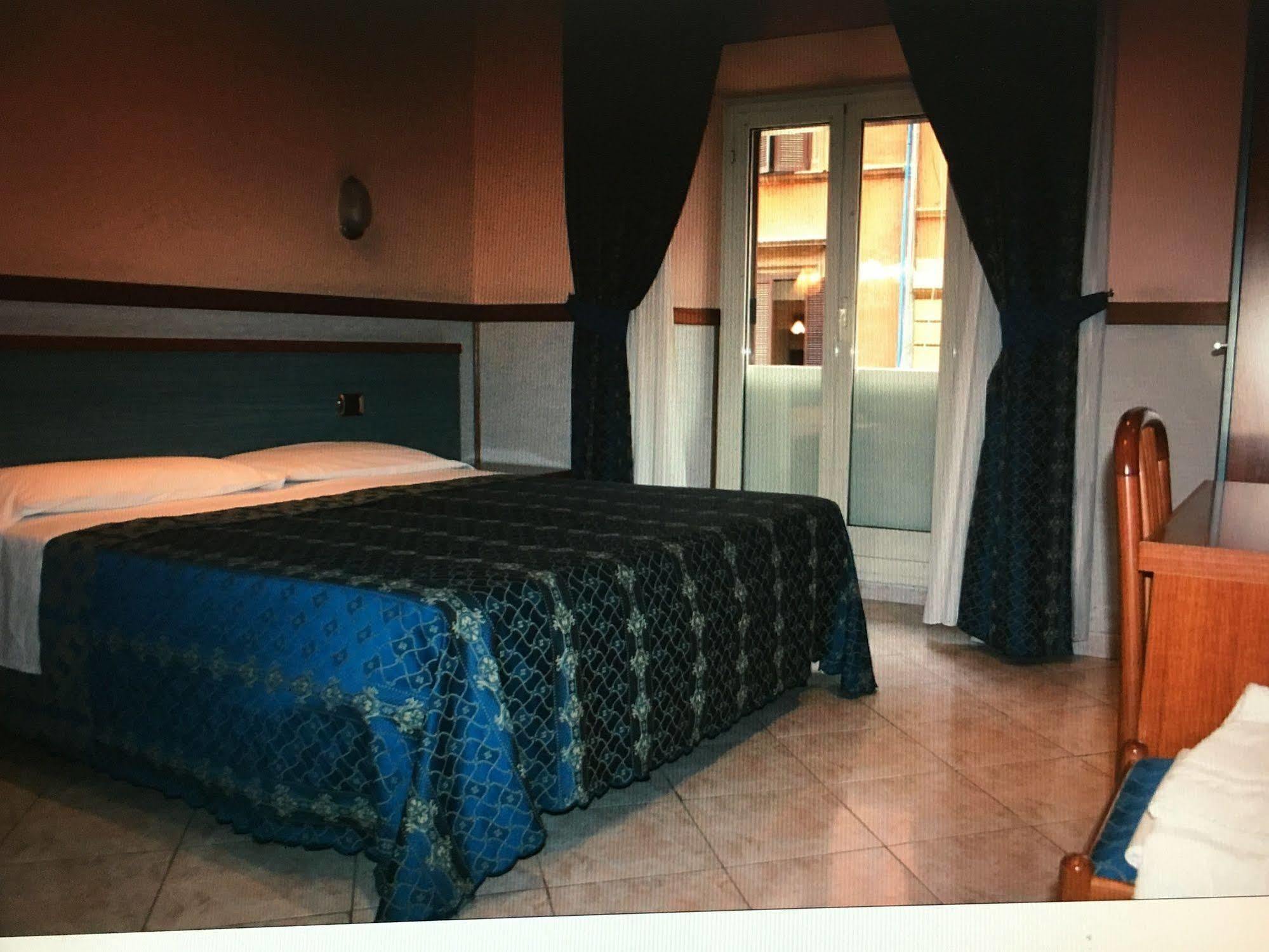 Hotel Soggiorno Blu ローマ エクステリア 写真